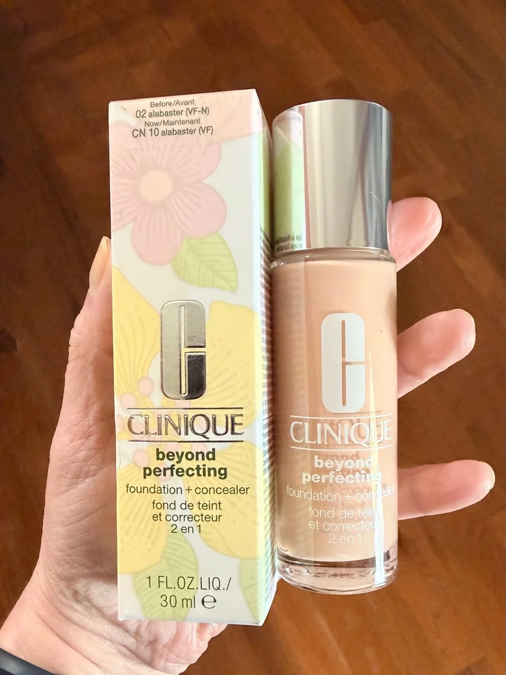 Clinique Beyond Perfecting Foundation + Concealer - Alabaster (Light Beige)